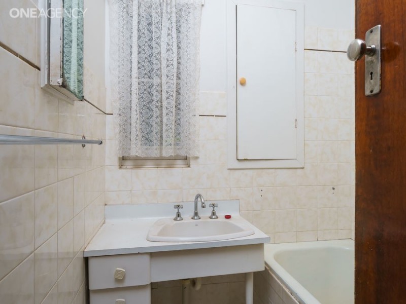 78 Fernleigh Road, Mount Austin NSW 2650