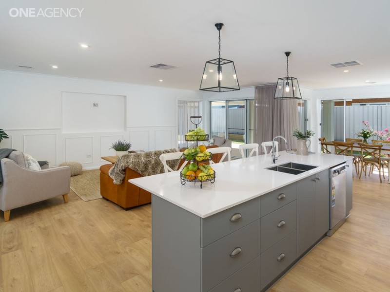 19 Coppabella Drive, Gobbagombalin NSW 2650
