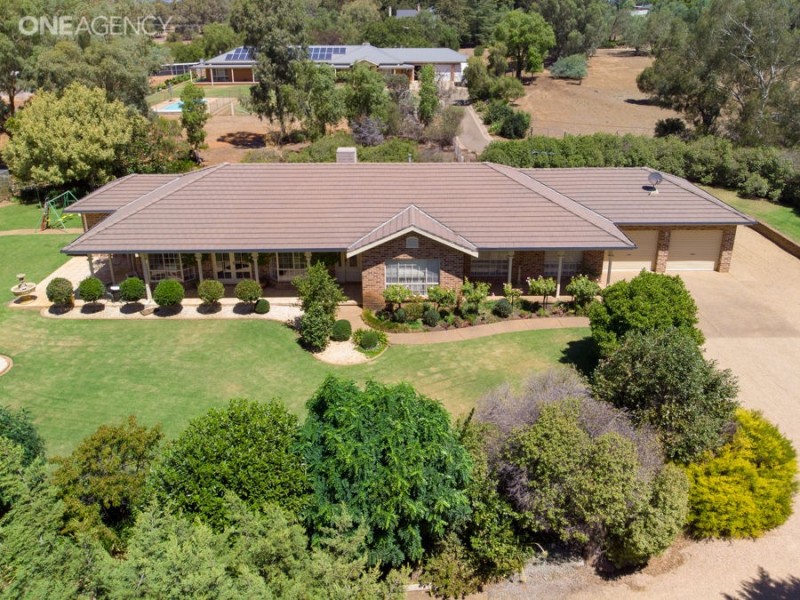 519 Kooringal Road, East Wagga Wagga NSW 2650