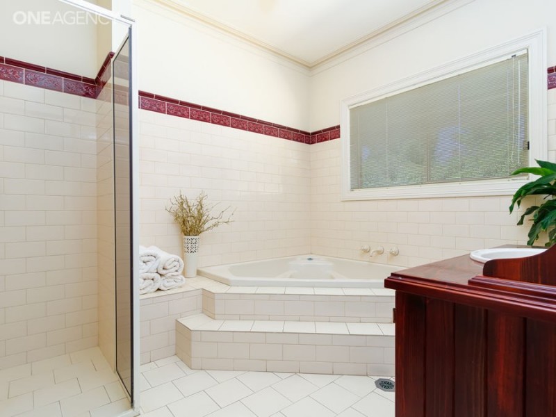 519 Kooringal Road, East Wagga Wagga NSW 2650