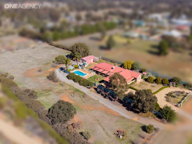29 Booth Street, Coolamon NSW 2701