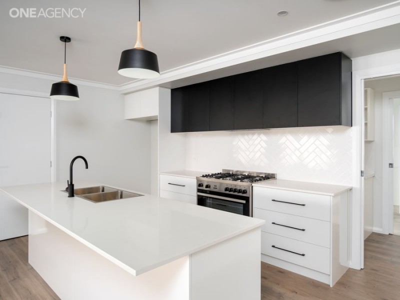 25 Morris Crescent, Gobbagombalin NSW 2650