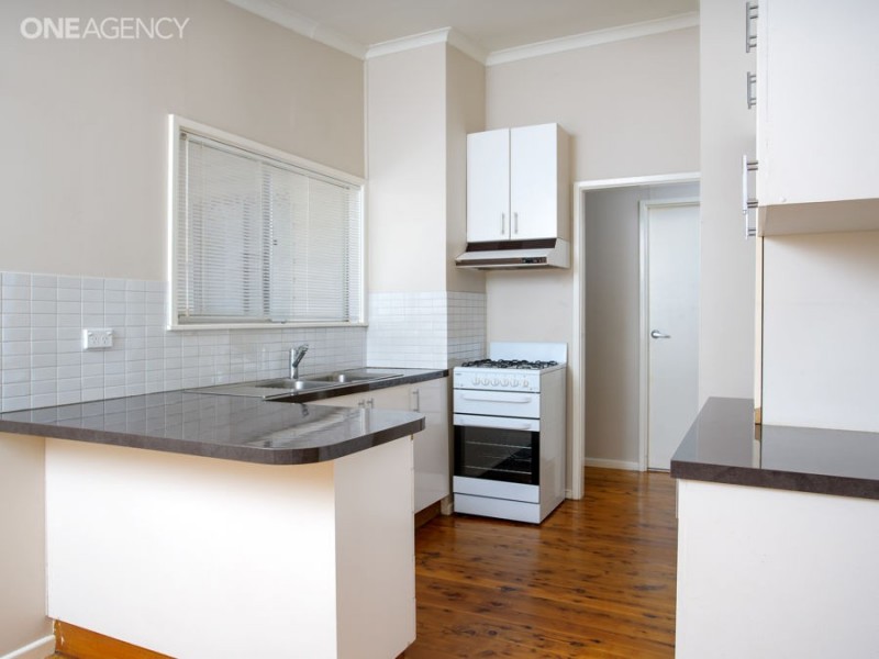 35 Warrawong Street, Kooringal NSW 2650