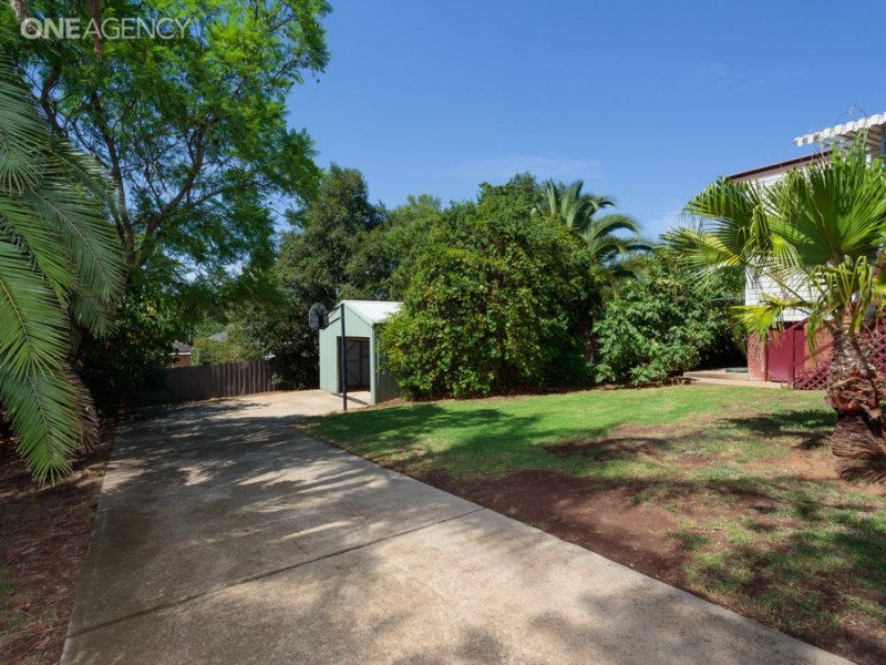 35 Warrawong Street, Kooringal NSW 2650