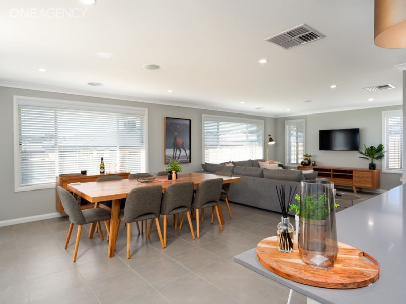 13 Waterhouse Avenue, Lloyd NSW 2650