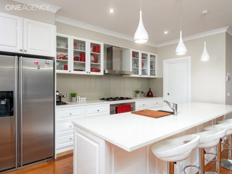 4 Buckley Court, Lake Albert NSW 2650
