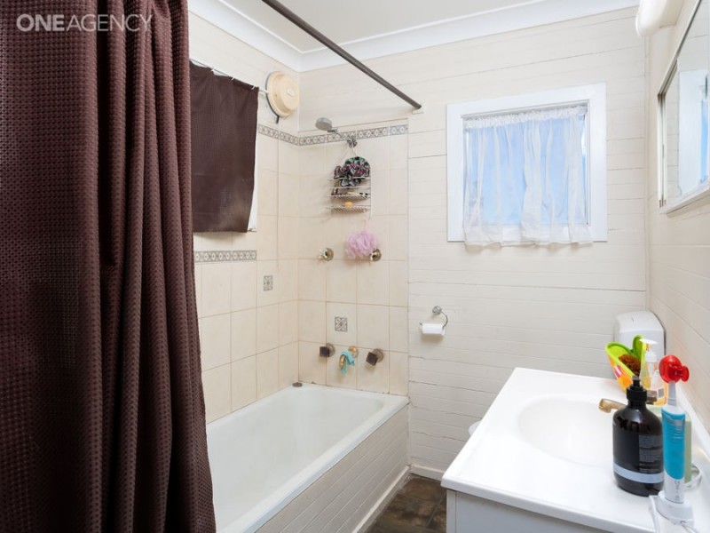 101 Meadow Street, Kooringal NSW 2650