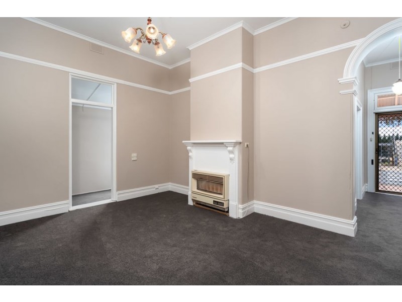 86 Railway Street, Turvey Park NSW 2650