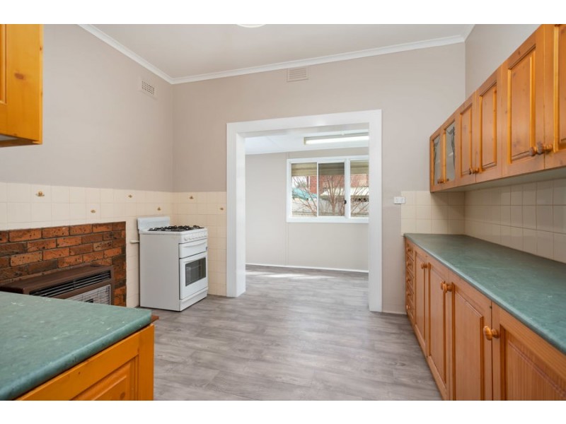 86 Railway Street, Turvey Park NSW 2650