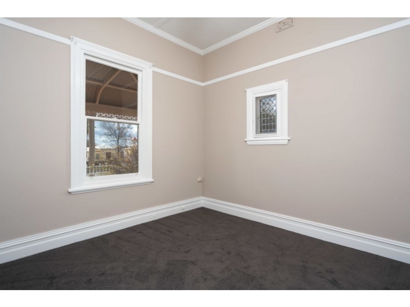 86 Railway Street, Turvey Park NSW 2650