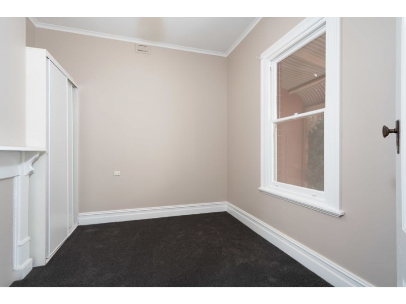 86 Railway Street, Turvey Park NSW 2650