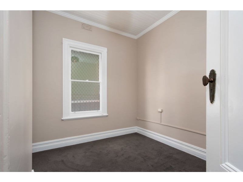 86 Railway Street, Turvey Park NSW 2650