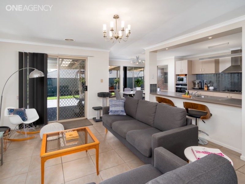 5 Teak Close, Forest Hill NSW 2651