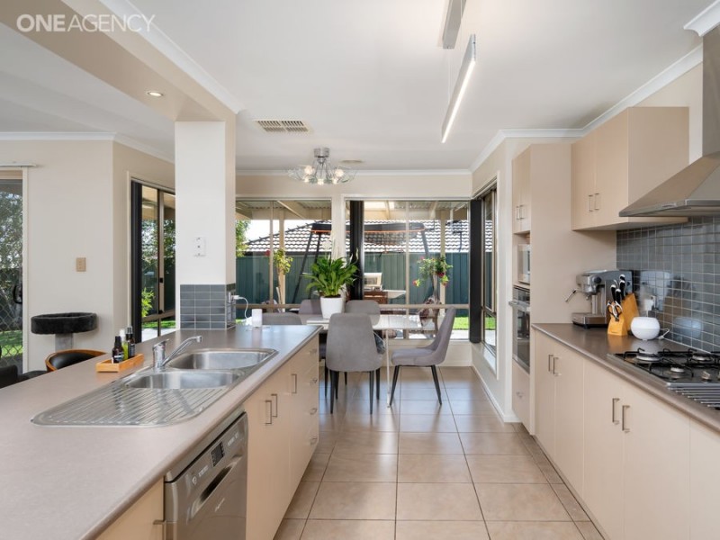 5 Teak Close, Forest Hill NSW 2651