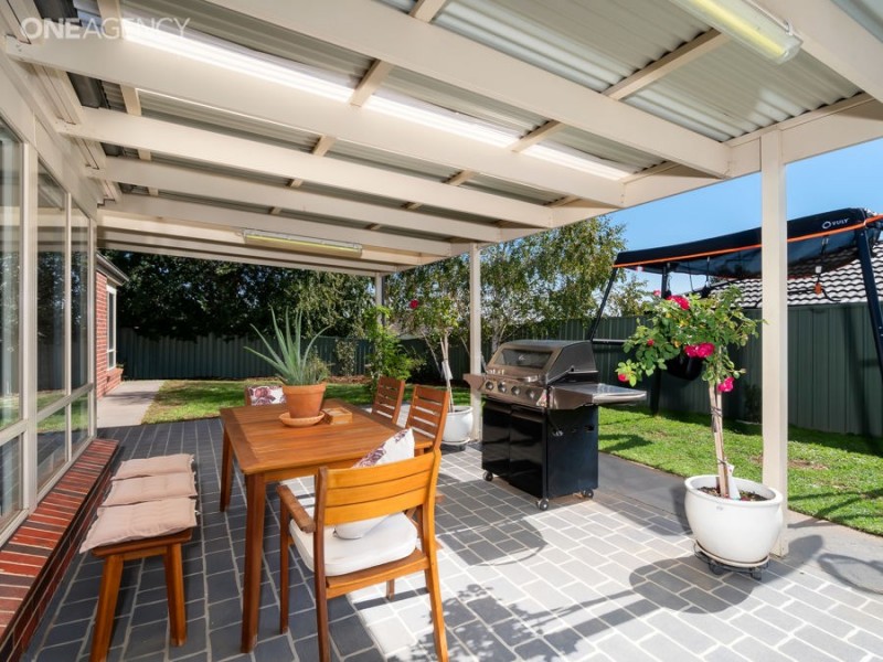5 Teak Close, Forest Hill NSW 2651
