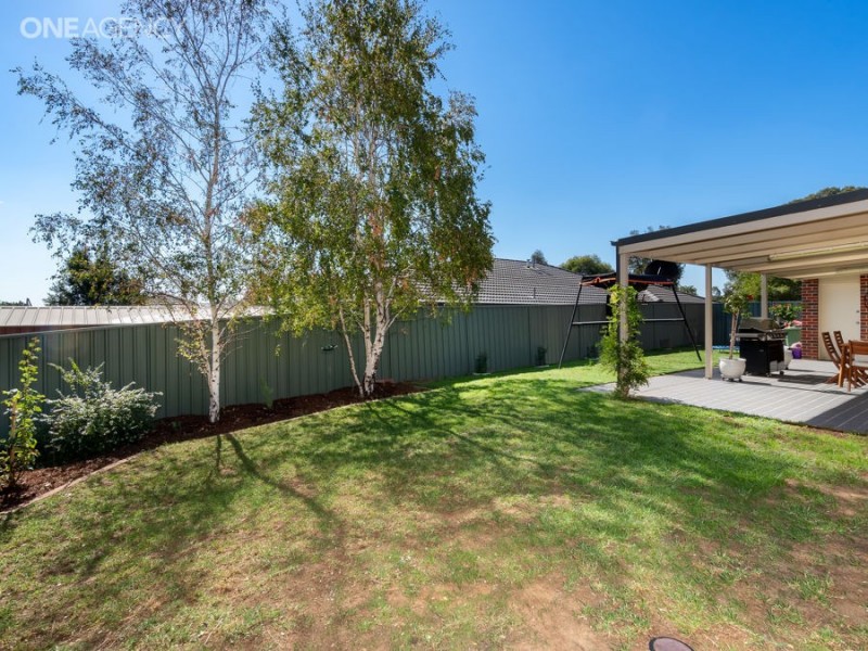 5 Teak Close, Forest Hill NSW 2651