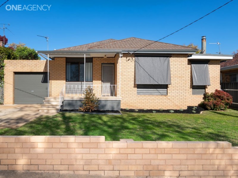 4 Blamey Street, Turvey Park NSW 2650
