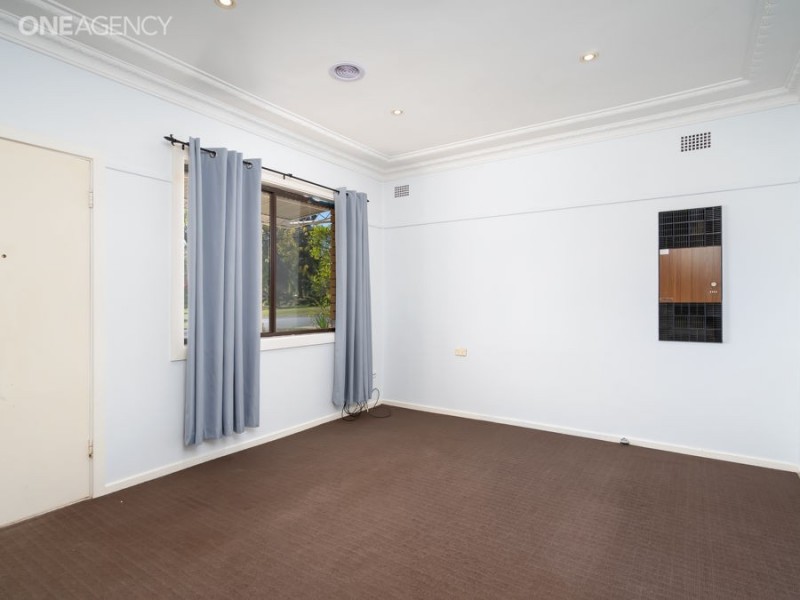 4 Blamey Street, Turvey Park NSW 2650