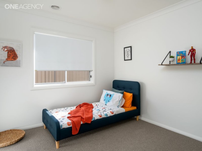 30 Ross Parkway, Gobbagombalin NSW 2650