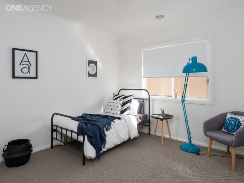 30 Ross Parkway, Gobbagombalin NSW 2650