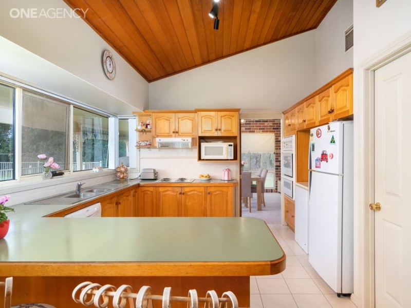 256 Inglewood Road, Lake Albert NSW 2650
