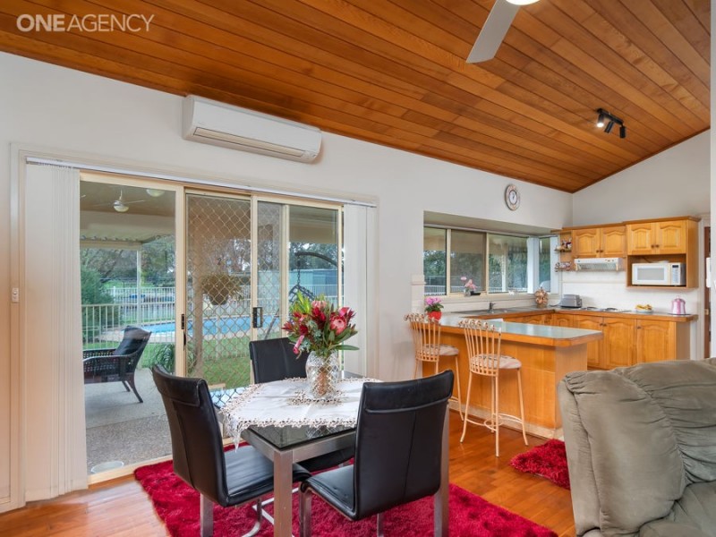 256 Inglewood Road, Lake Albert NSW 2650