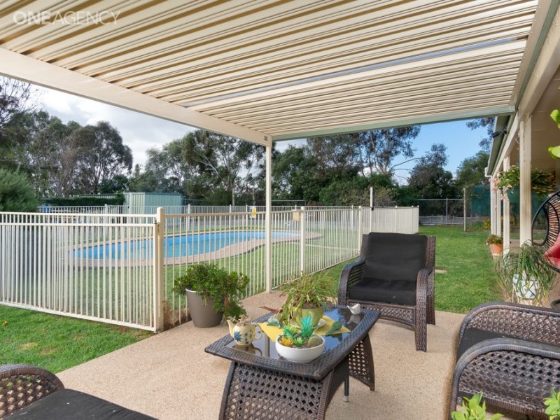 256 Inglewood Road, Lake Albert NSW 2650