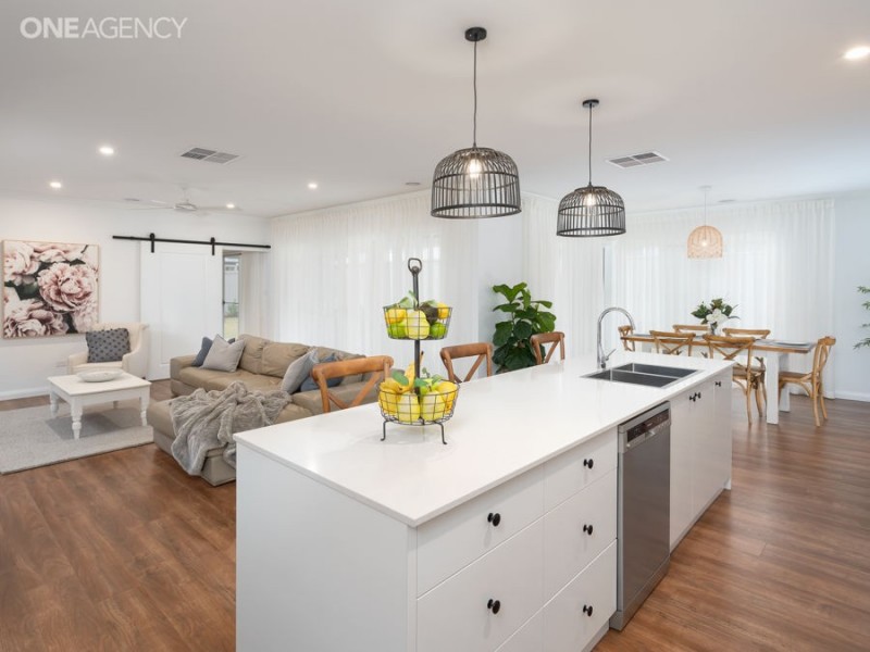 17 Coppabella Drive, Gobbagombalin NSW 2650