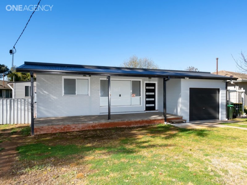 68 Ziegler Avenue, Kooringal NSW 2650
