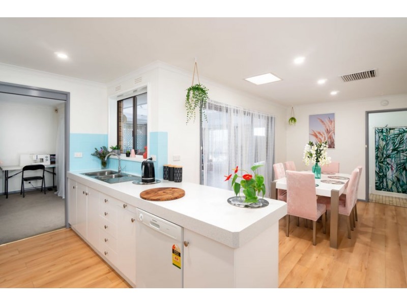 84 Stanley Street, Kooringal NSW 2650