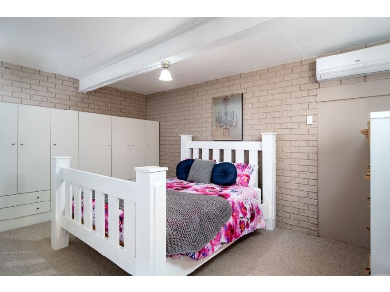 84 Stanley Street, Kooringal NSW 2650