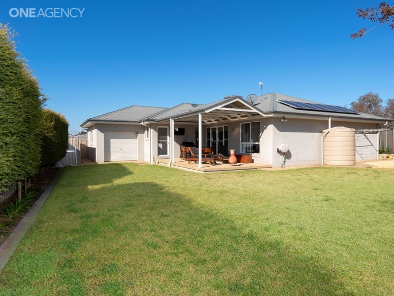 18 Wellington Avenue, Tatton NSW 2650