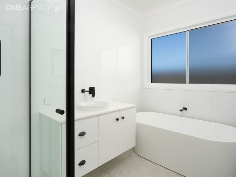 6 Wallaby Street, Gobbagombalin NSW 2650