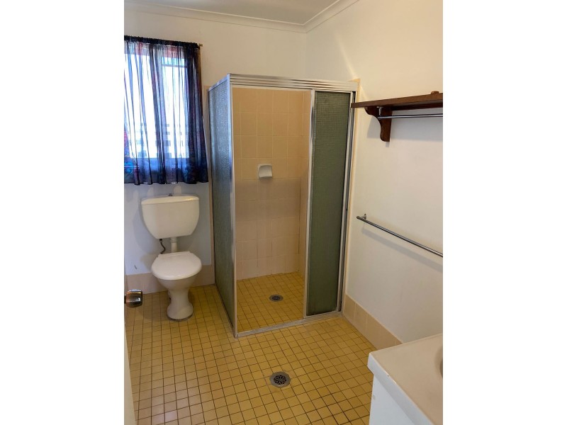 3/2A Joyes Place, Tolland NSW 2650