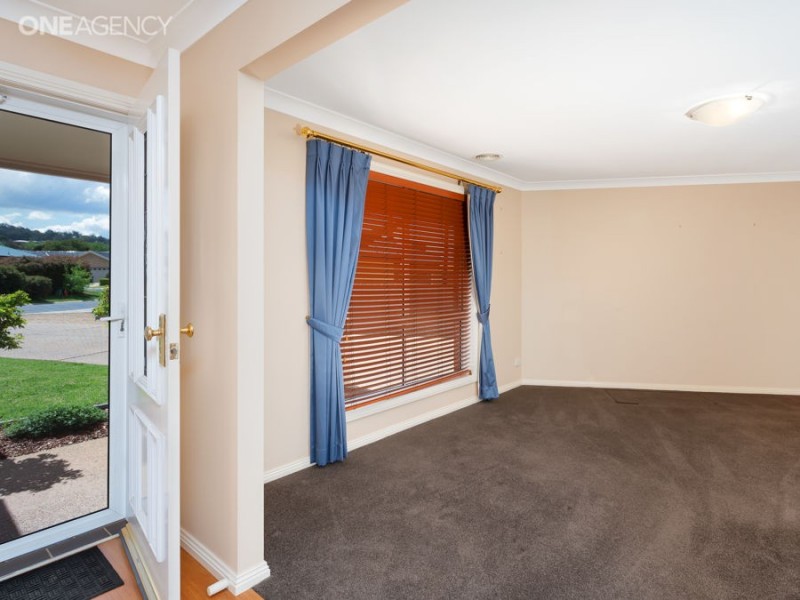 17 Grampian Place, Tatton NSW 2650