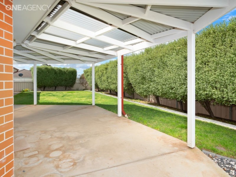 17 Grampian Place, Tatton NSW 2650