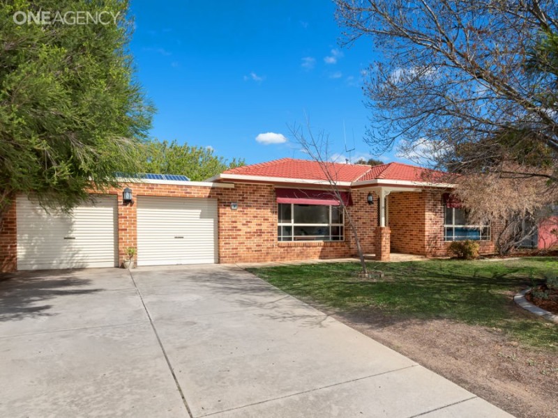 38 Pugsley Avenue, Estella NSW 2650