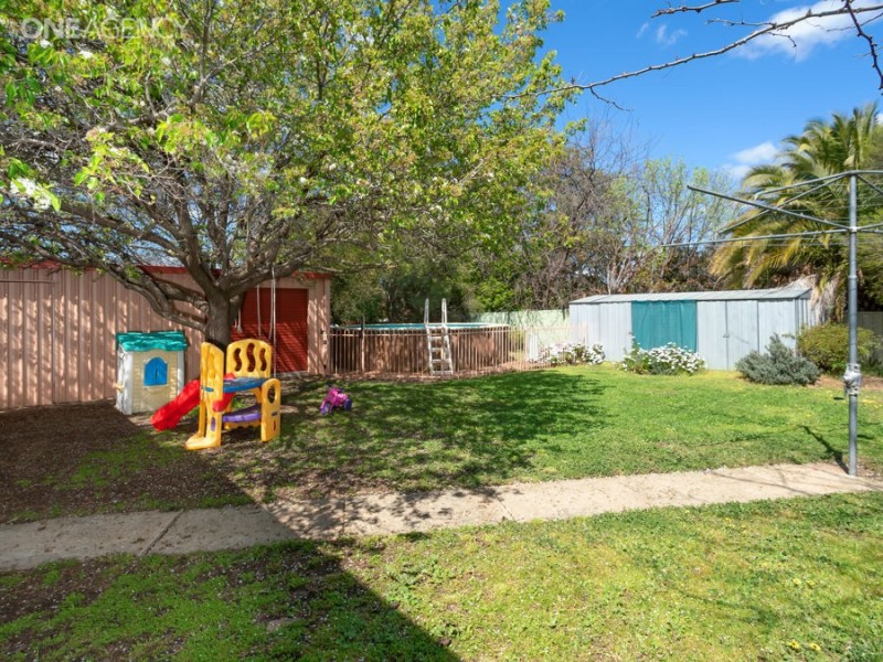 38 Pugsley Avenue, Estella NSW 2650