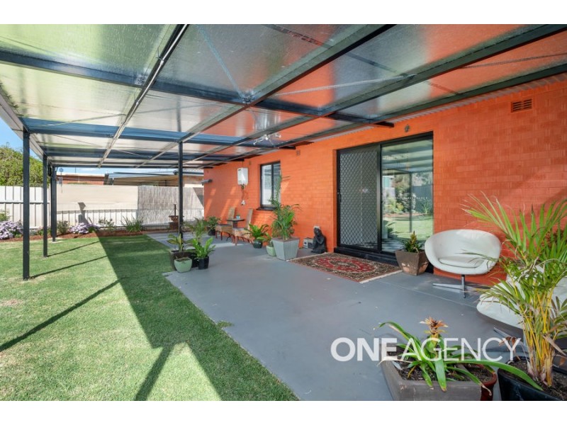 95 Fay Avenue, Kooringal NSW 2650