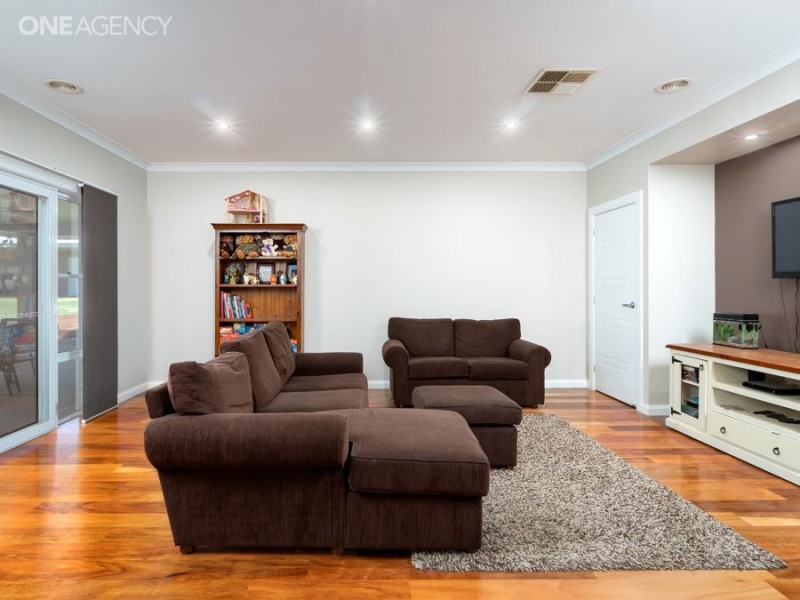 4 Buckley Court, Lake Albert NSW 2650