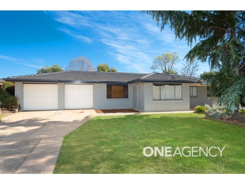 4 Paisley Street, Lake Albert NSW 2650