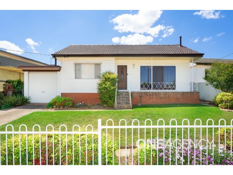 39 Beltana Avenue, Mount Austin NSW 2650