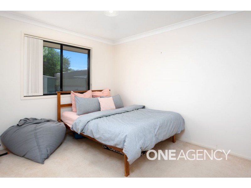 2/1 WOOMERA PLACE, Glenfield Park NSW 2650