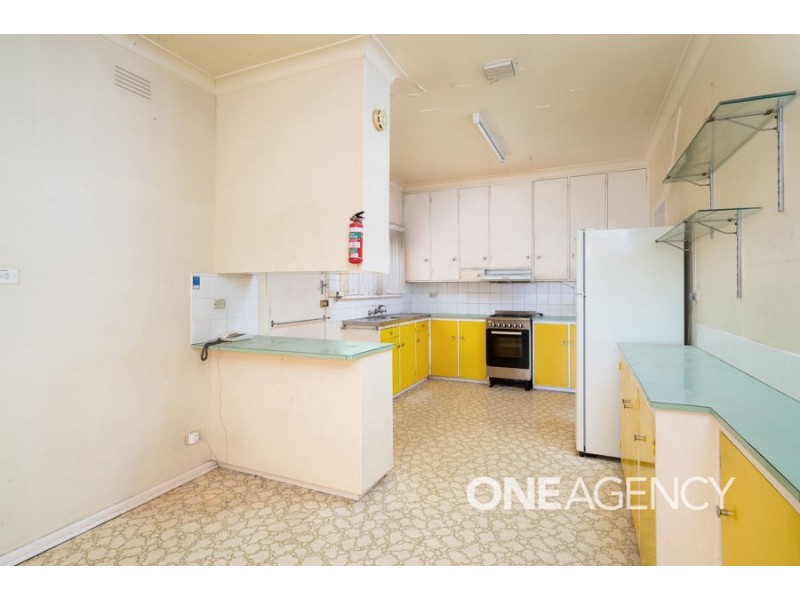 22 Mathoura Avenue, Mount Austin NSW 2650