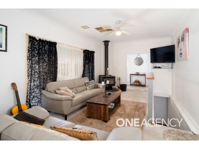 26 Norfolk Avenue, Lake Albert NSW 2650