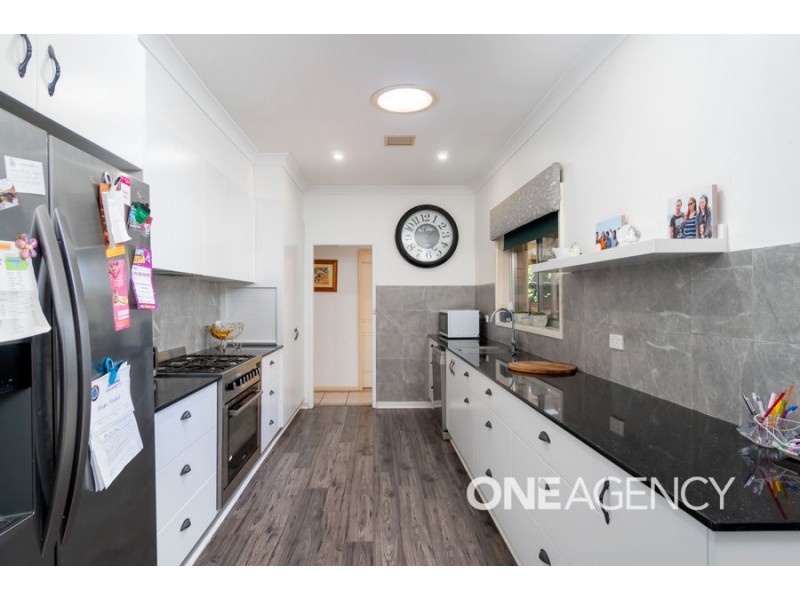 26 Norfolk Avenue, Lake Albert NSW 2650