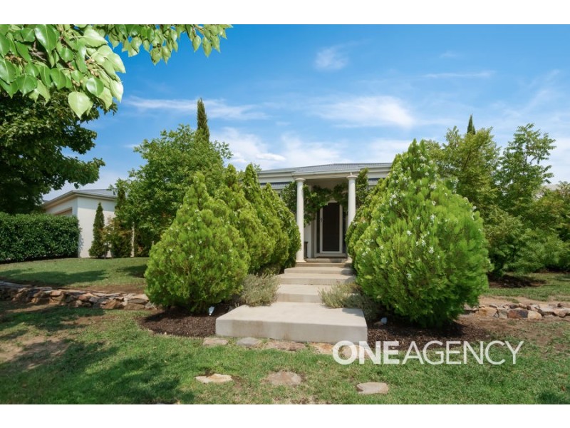 14 Clipper Way, Estella NSW 2650