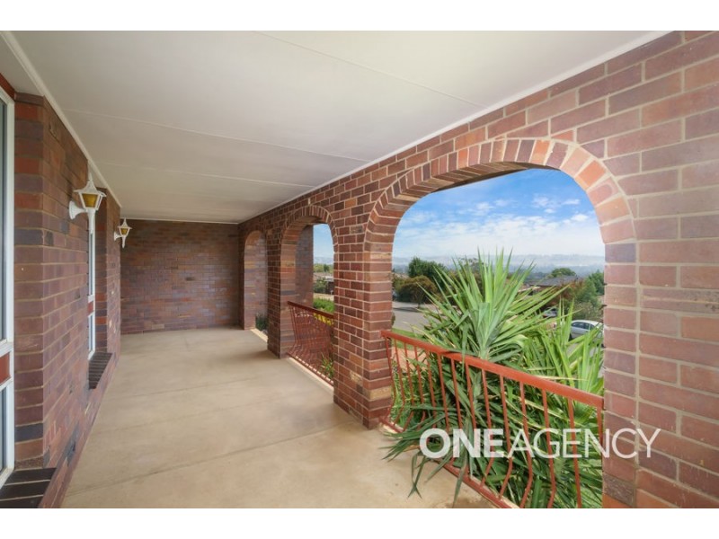 9 Amsterdam Crescent, Tolland NSW 2650
