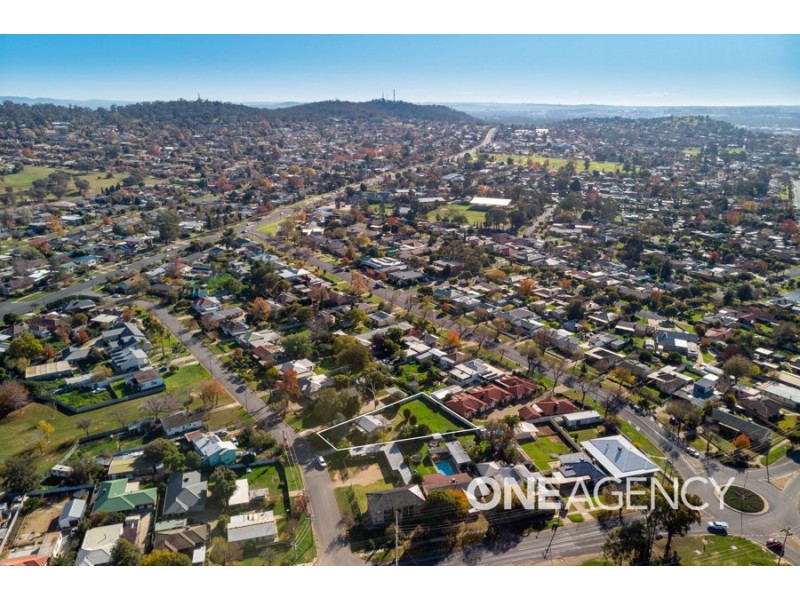 19 Cochrane Street, Kooringal NSW 2650