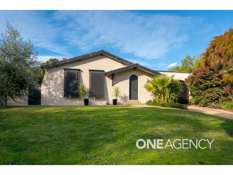 13 MALUMBA CRESCENT, Kooringal NSW 2650